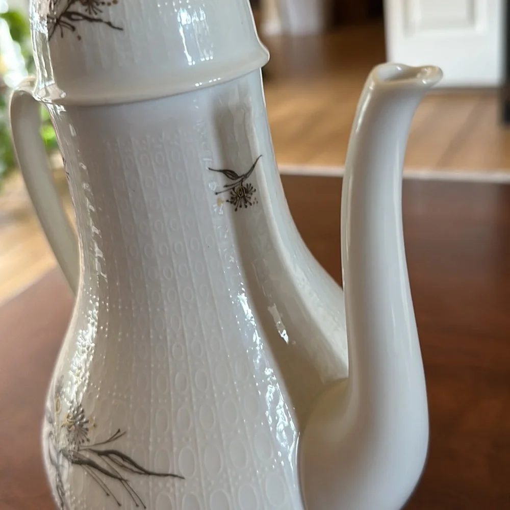 ❤️ 1960's Basquette Rosenthal Romanze Signed Bjern Wiinblad Coffee Pot